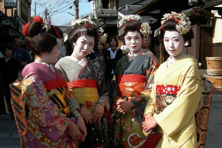 More fake geishas