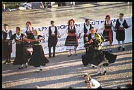 final_dance_small.jpg (18172 bytes)