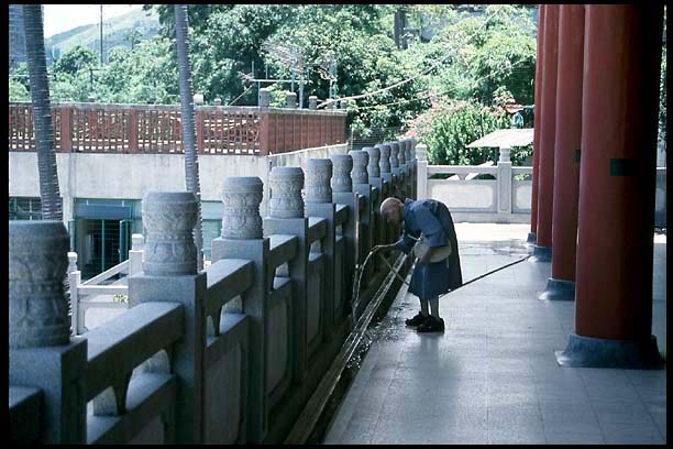 hk_300602_144