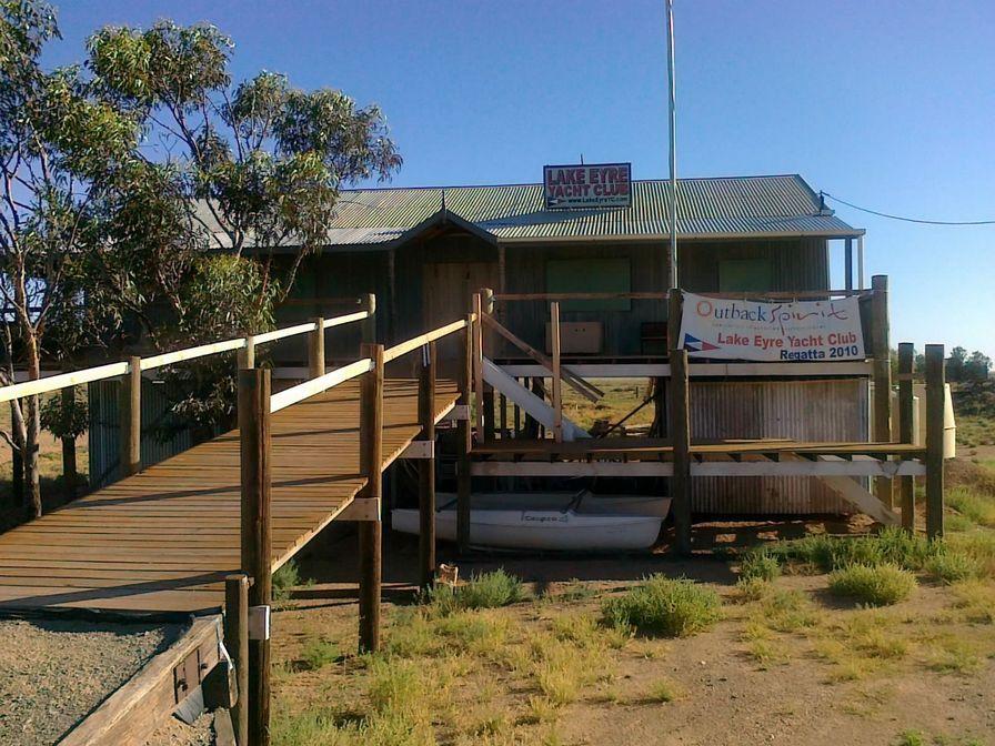 Lake Eyre Yacht Club