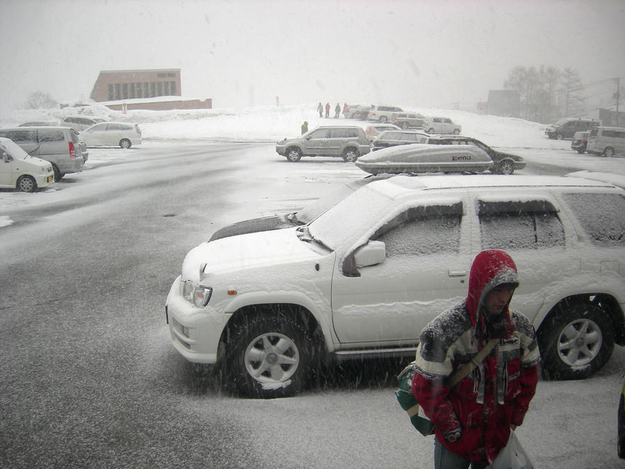 Carpark, still snowing