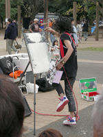 This was cool! Painting and dancing techno at the same time!